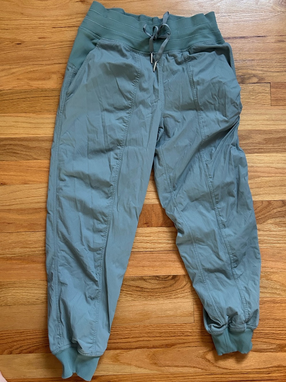 Women’s Lululemon Studio Dance Pant Lined Joggers size 6
